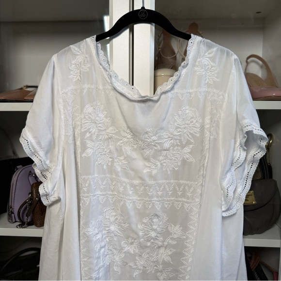 Torrid White Embroidered Challis Short Sleeve Blouse Women’s Plus Size 4 - Picture 6 of 9